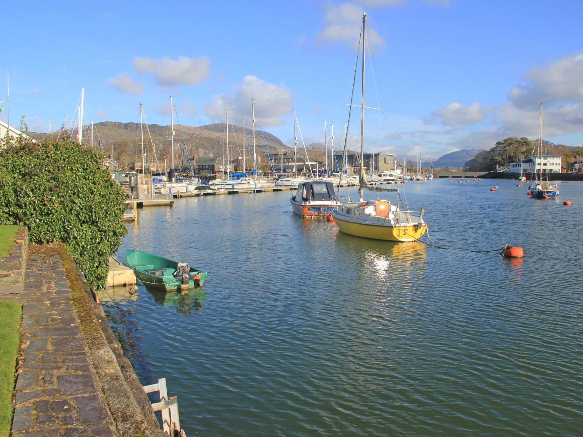 1 Oakley Wharf *